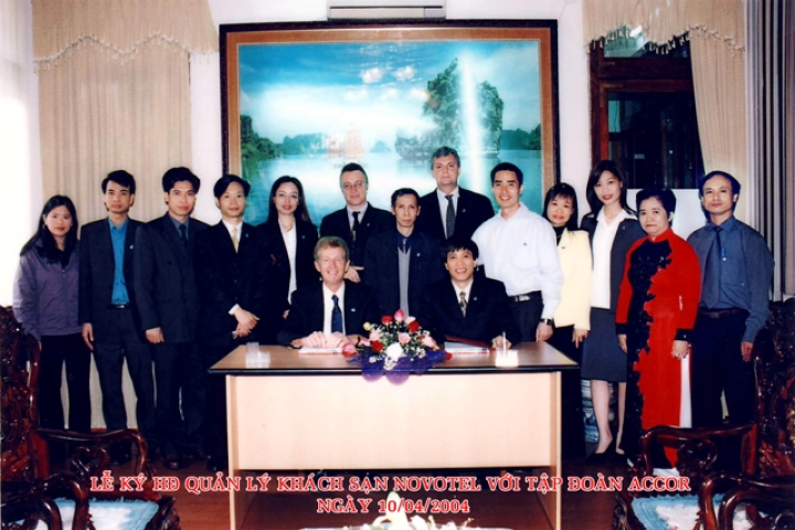 Lễ ký Hợp đồng quản lý Khách sạn Novotel với Tập đoàn ACCOR